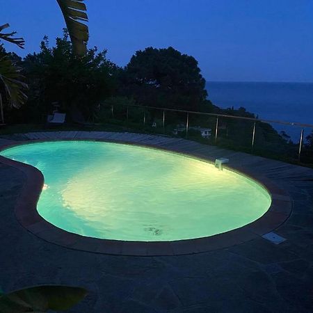 Villa Les Alizes Le Le Rayol-Canadel-sur-Mer Exterior foto